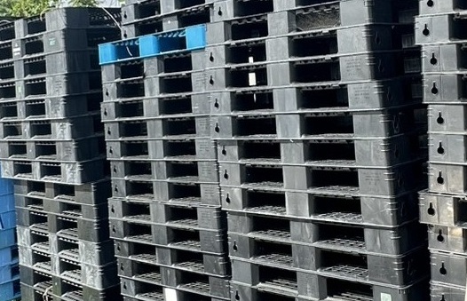 中古 大阪 1100×1100(11型)中古プラスチックパレット